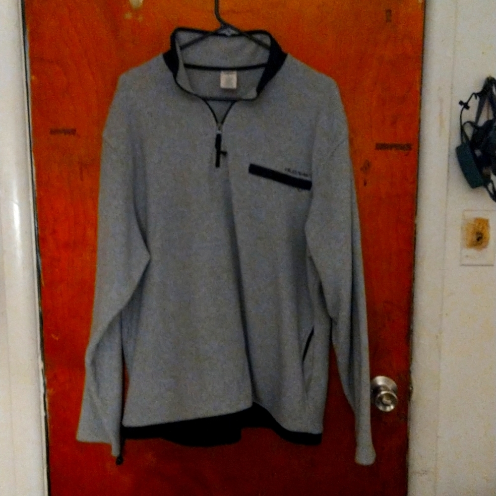 An Old Navy sweatshirt perfect for the office the house or the streets!!